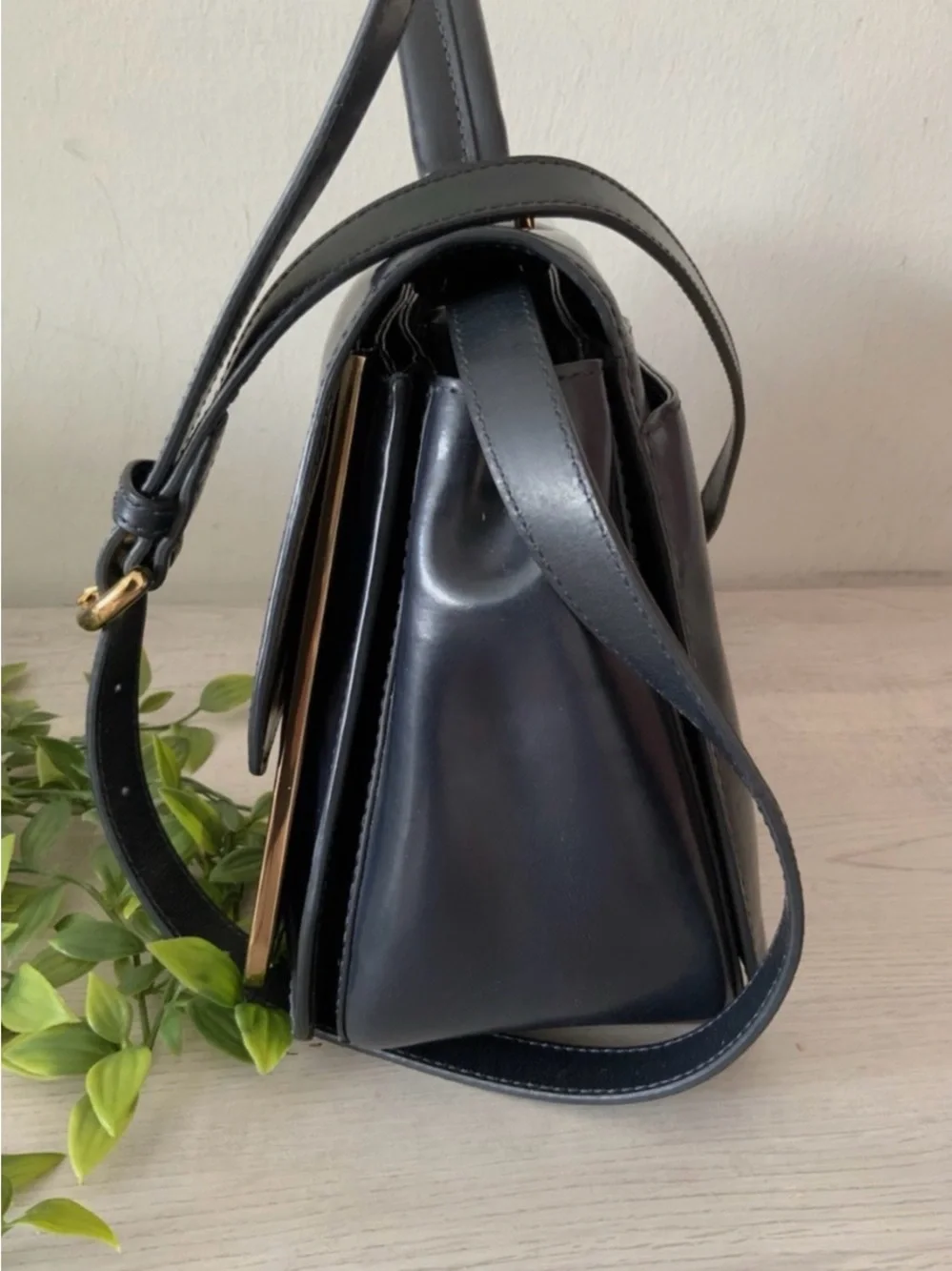 TORY BURCH RARE SCARAB BAG